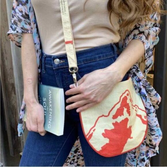 NWT Malia Designs Cement Day Bag Crossbody - Picture 1 of 6